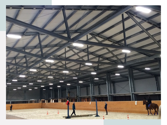 Строительство конных манежей от 609 руб в Губкин